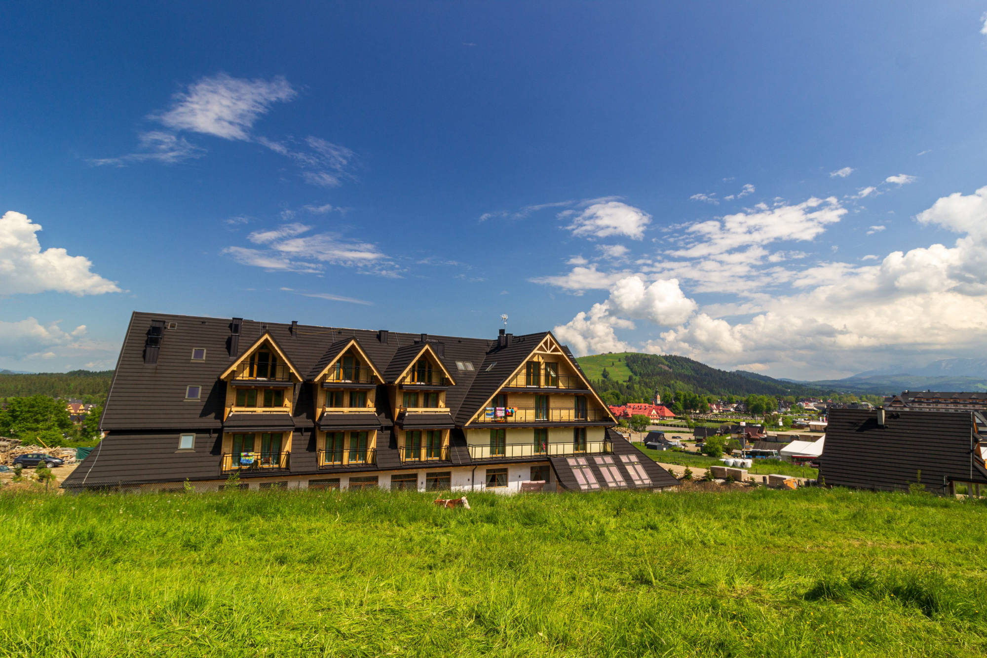 Aparthotel Askana z zewnątrz